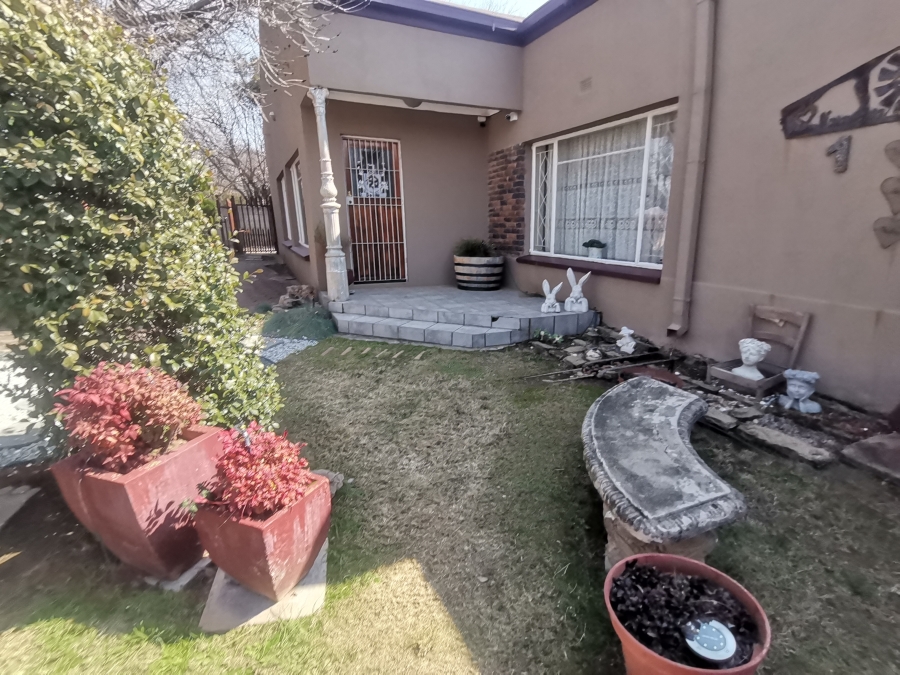 5 Bedroom Property for Sale in Senekal Free State
